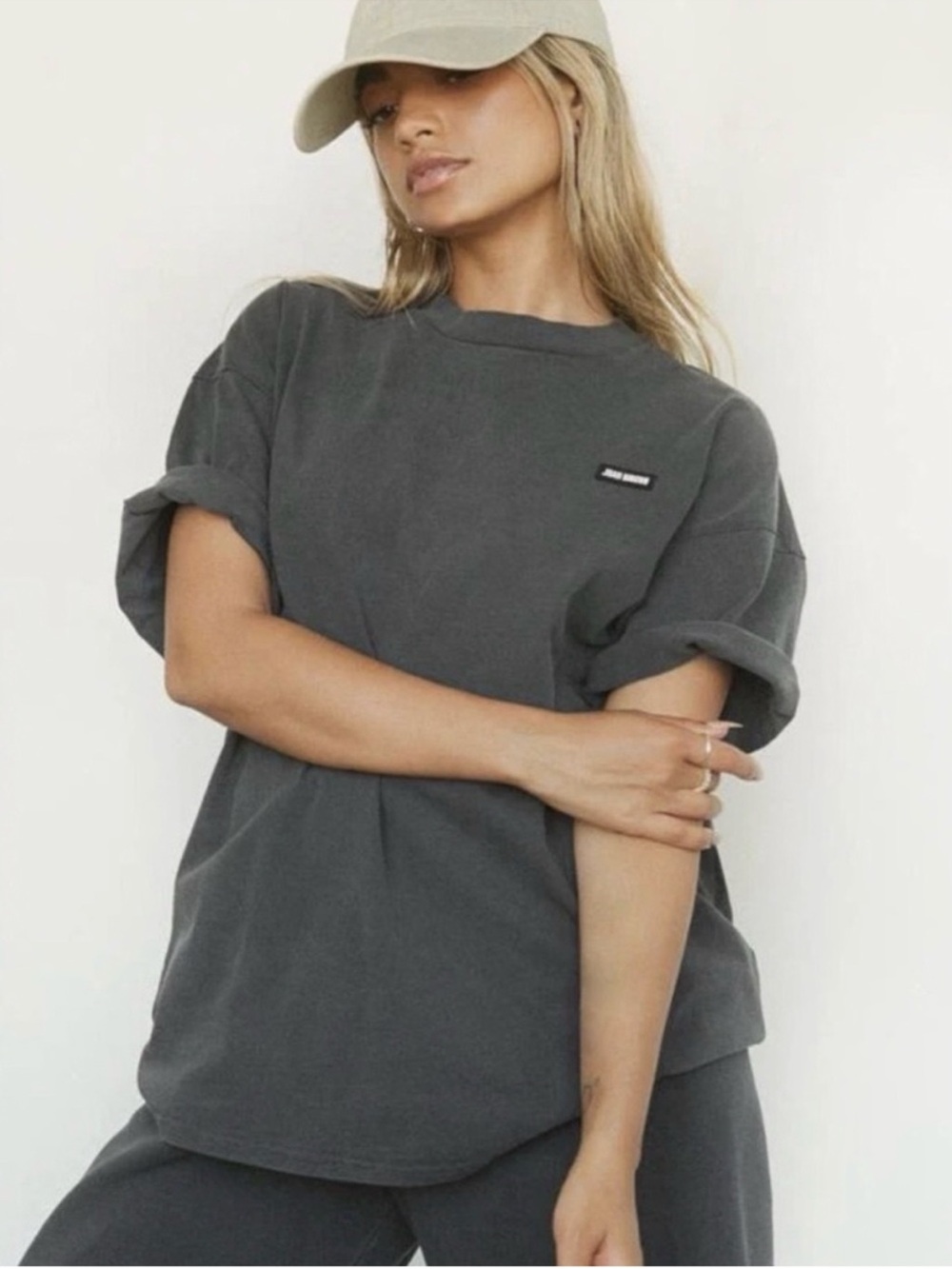 ♡ Joah Brown Logo Patch Tee – Vintage Black